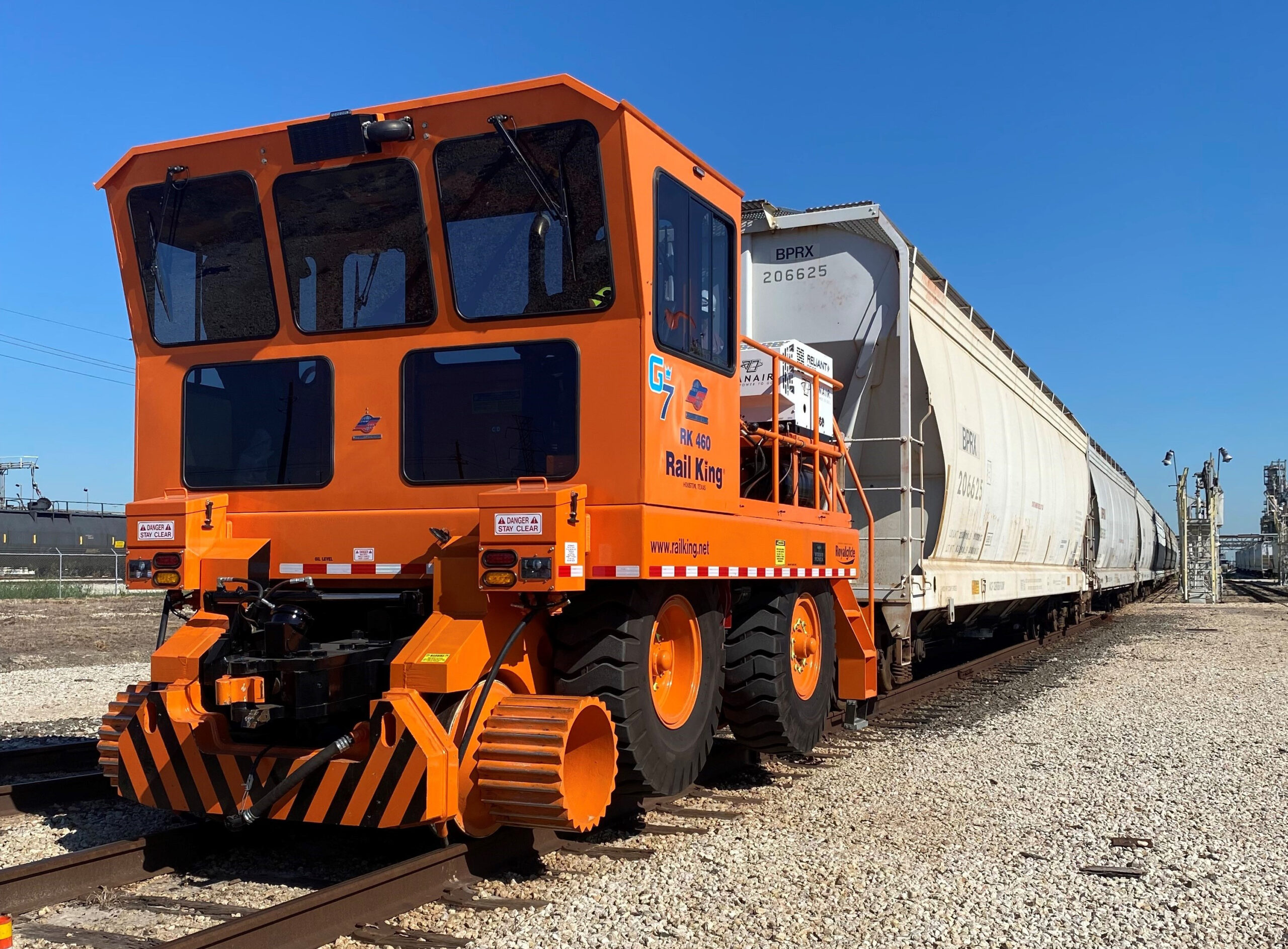 Railking Railcar Mover 460 9 14 22 oxy 4